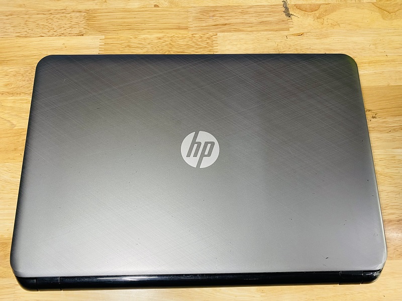 HP Notebook 15-r012tx